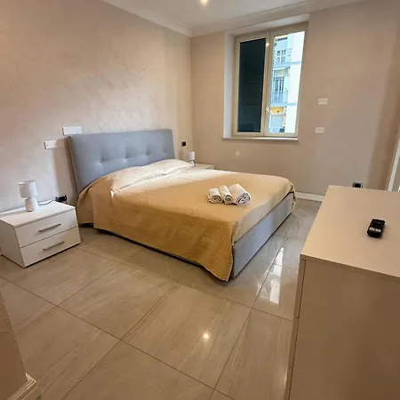 Tre Regine 3* نابولي