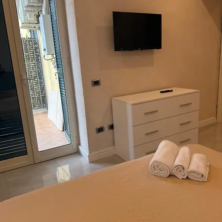 Tre Regine 4* נאפולי